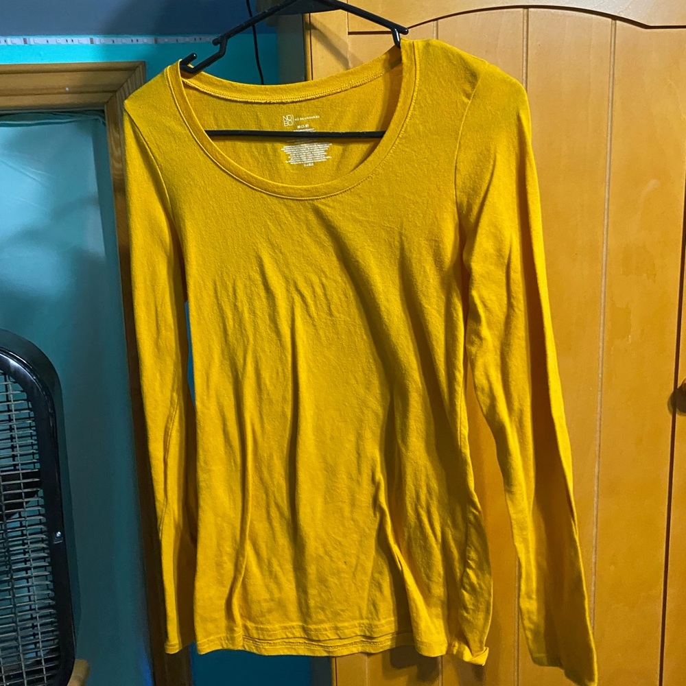 Kohls long sleeve yellow shirt